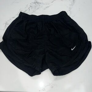 Black Nike shorts